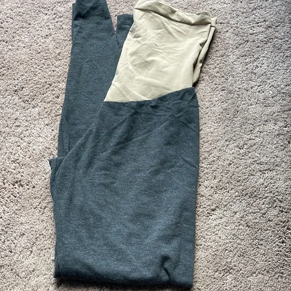 6 size small maternity leggings - Picture 4 of 11